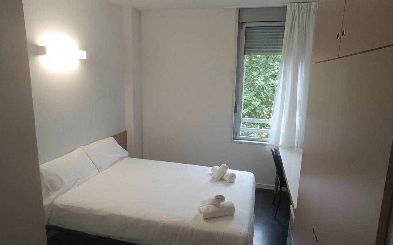 Residencia Universitaria Resa Roberto De Nobili Sant Cugat del Vallès Екстериор снимка