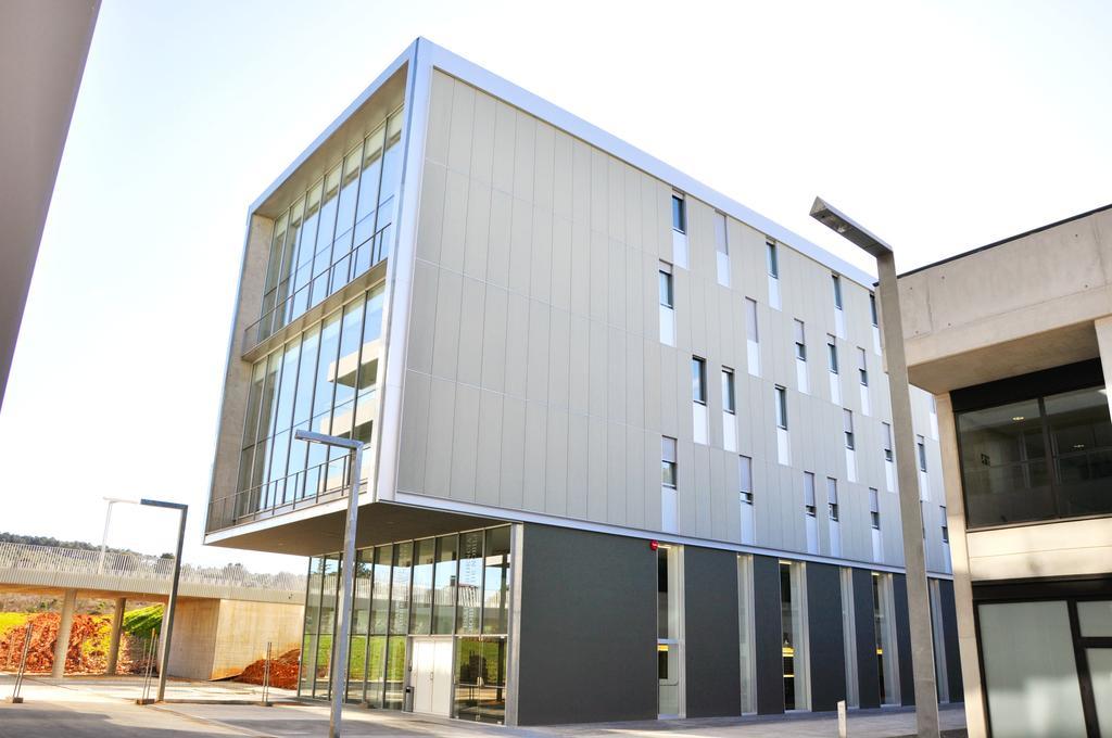 Residencia Universitaria Resa Roberto De Nobili Sant Cugat del Vallès Екстериор снимка