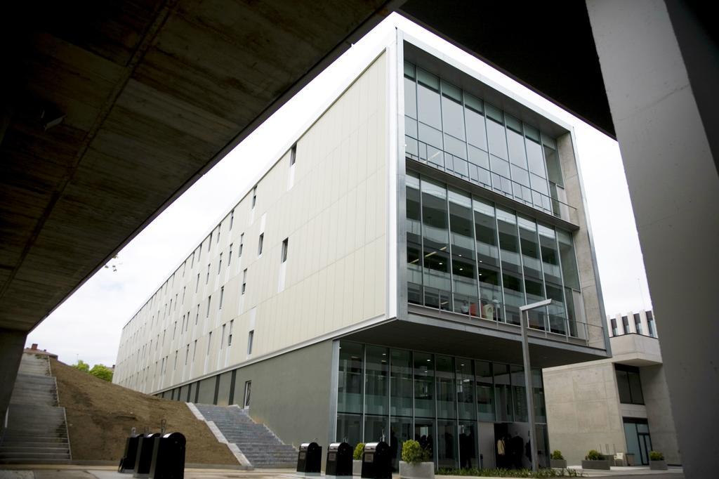 Residencia Universitaria Resa Roberto De Nobili Sant Cugat del Vallès Екстериор снимка