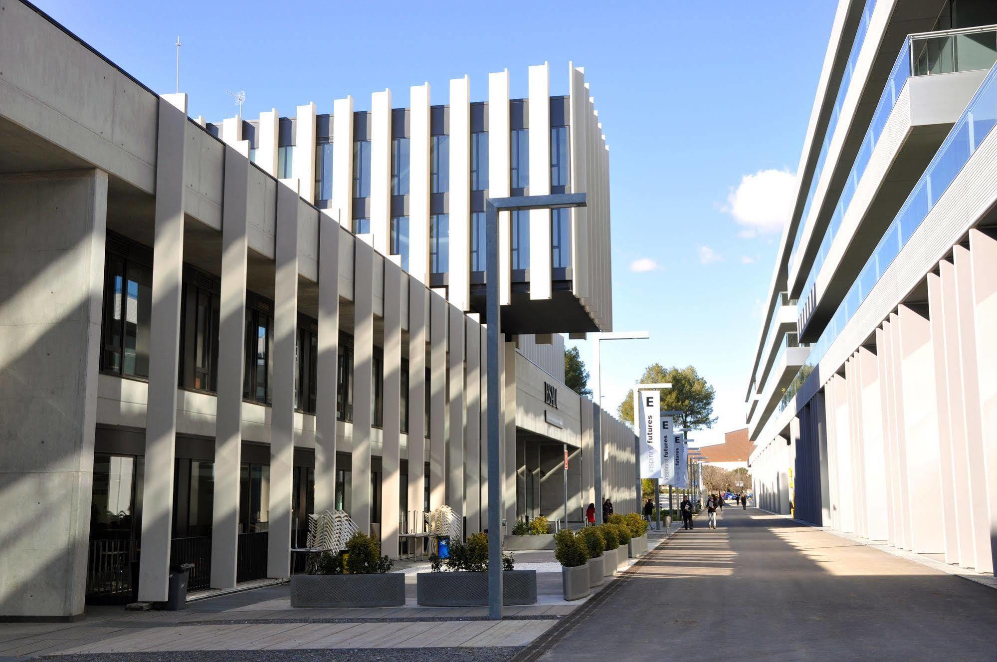 Residencia Universitaria Resa Roberto De Nobili Sant Cugat del Vallès Екстериор снимка