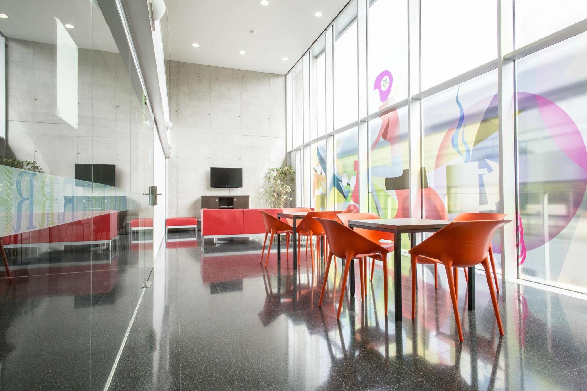 Residencia Universitaria Resa Roberto De Nobili Sant Cugat del Vallès Екстериор снимка